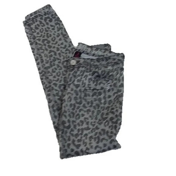 Almost Famous Leopard Print Jeans - Picture 5 of 9